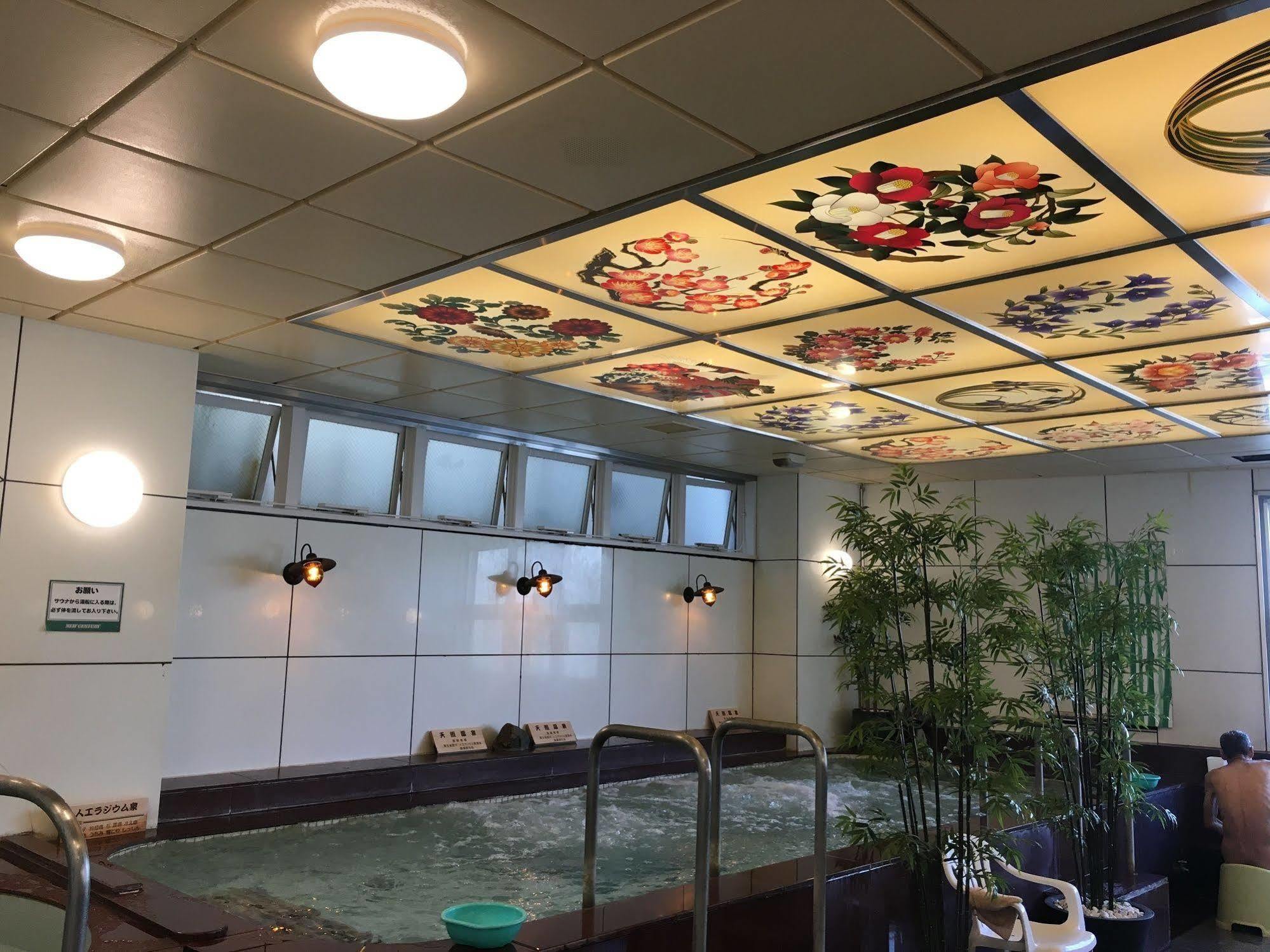 Ueno Station Hostel Oriental Ⅱ Tokio Buitenkant foto